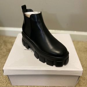 BLACK PLATFORM BOOTS